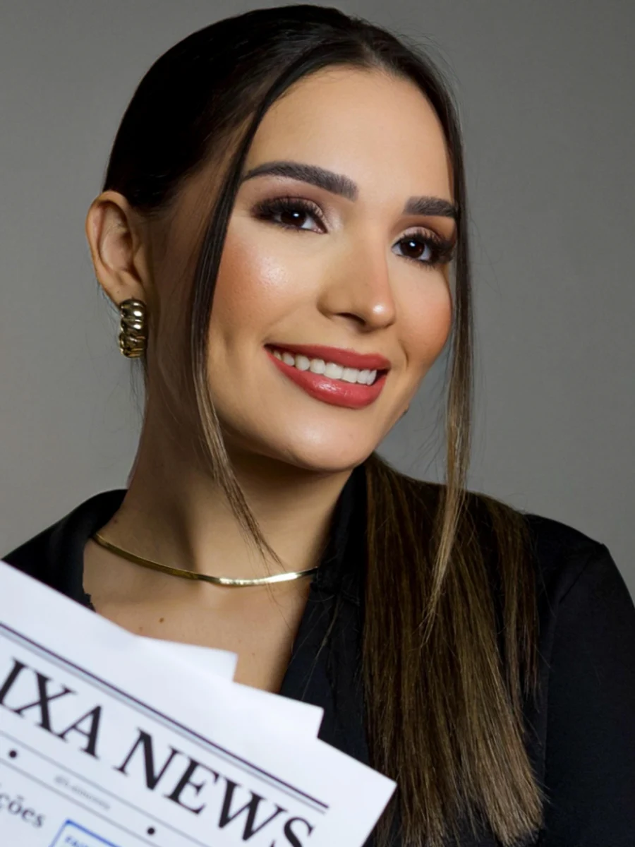 Produção de maquiagem para ensaio fotográfico.